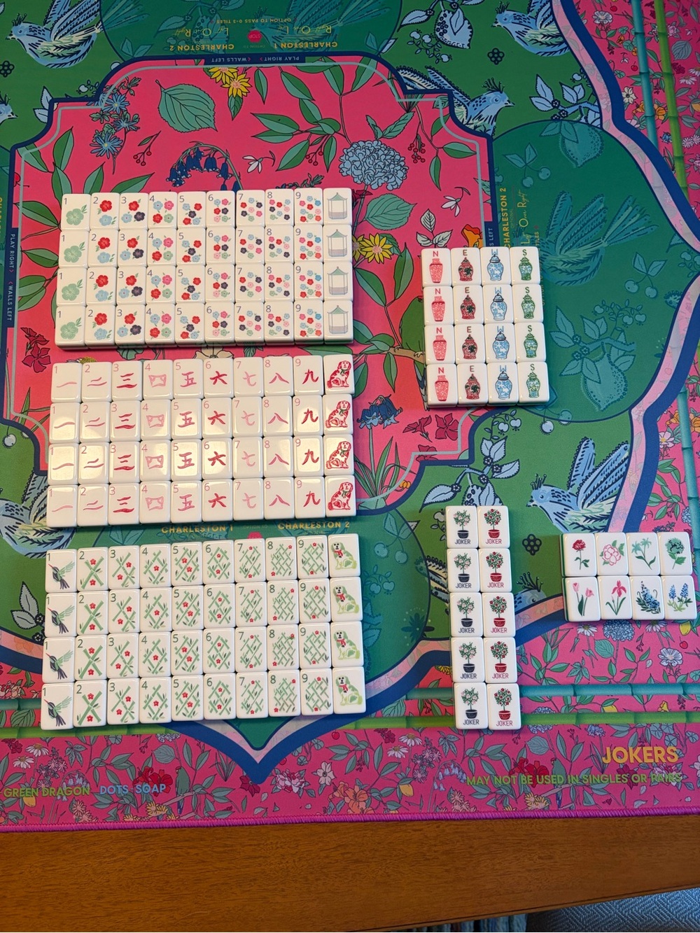 Colorful Red & Green Mahjong tiles - Picture 2 of 11